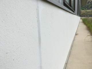 外壁塗装施工中写真