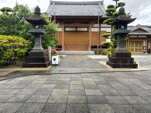 ペイントホームズ 久留米中央店　お寺の高圧洗浄＾＾2