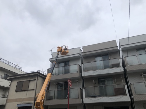 江東区：笠木から雨漏り　2404302