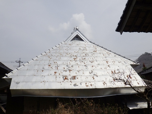 茅葺屋根のトタン塗替え工事　１８０５２２2