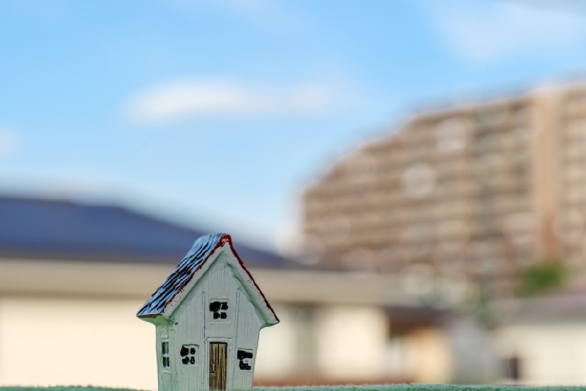外壁塗装や屋根塗装で絶対得する相見積もりの取り方とは ペイントホームズ 外壁塗装や屋根塗装で絶対得する相見積もりの取り方とは ペイントホームズ